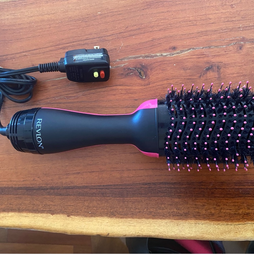NWOT Revlon one‎ stop hair dryer and volumizer TESTED WORKS GREAT!
